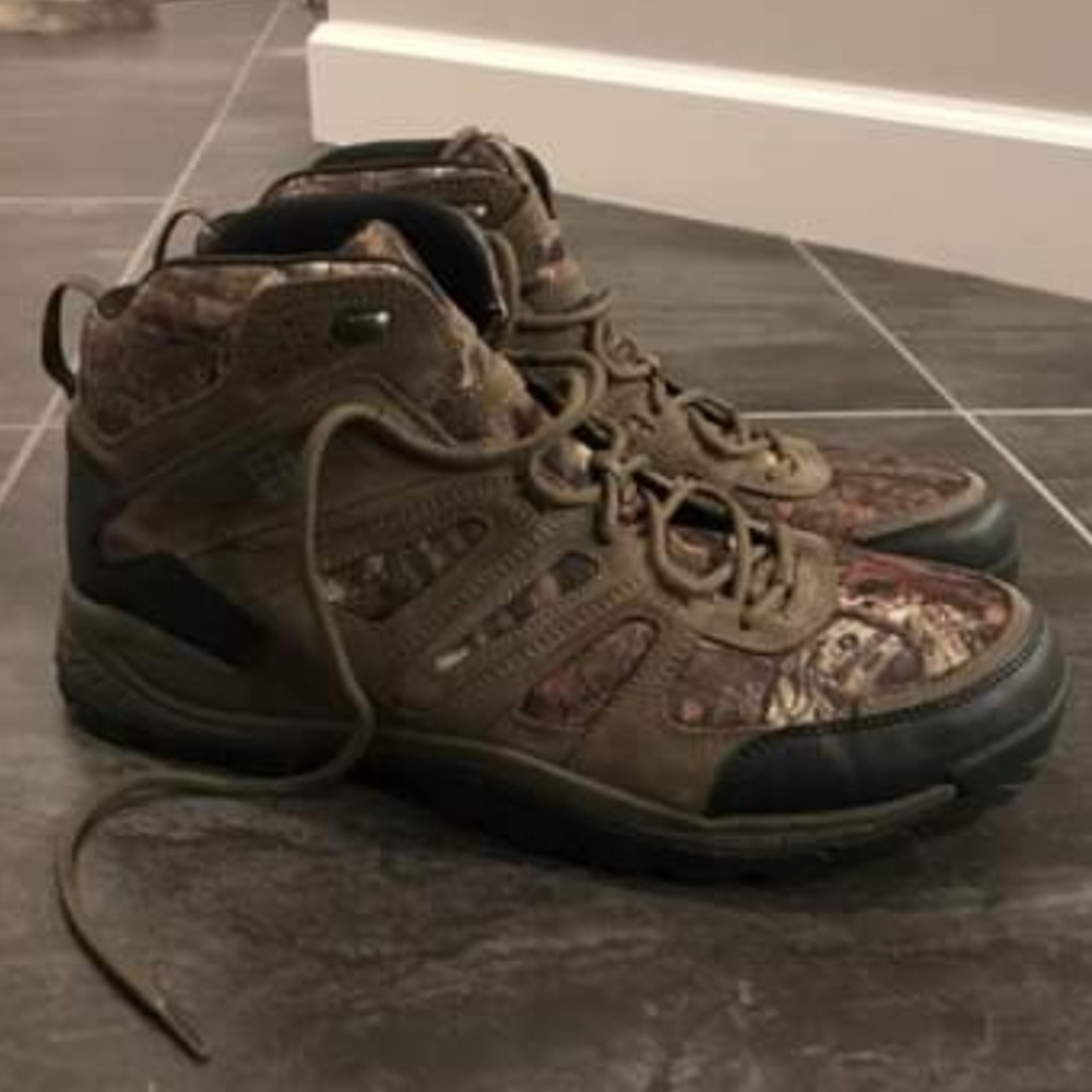 Columbia Omni-Grip Hiking boots. Size 16 Men.
